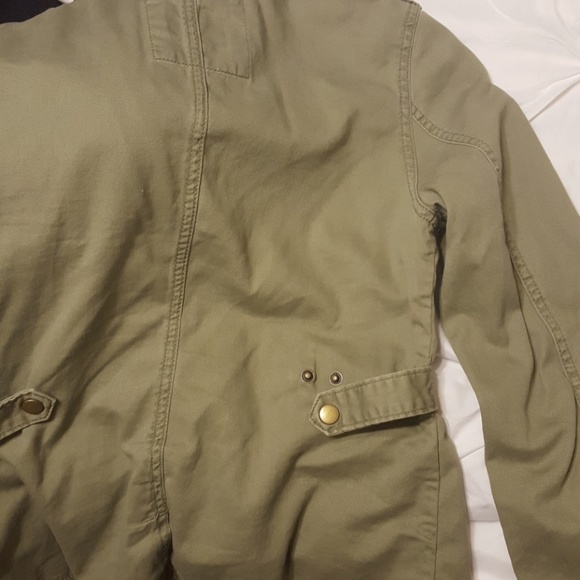 Army green jacket - Picture 3 of 3